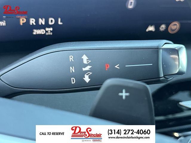 Buick Enclave Vehicle Full-screen Gallery Image 20