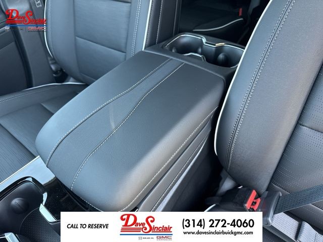 Buick Enclave Vehicle Full-screen Gallery Image 21