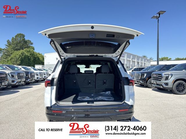 Buick Enclave Vehicle Full-screen Gallery Image 24