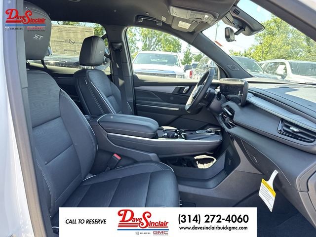 Buick Enclave Vehicle Full-screen Gallery Image 25