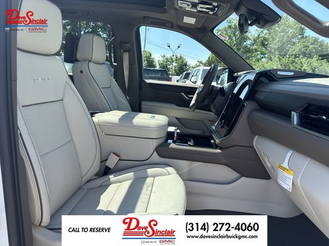 GMC Yukon XL Vehicle Full-screen Gallery Image 26