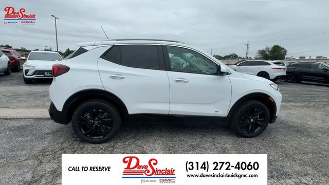 Buick Encore GX Vehicle Full-screen Gallery Image 09