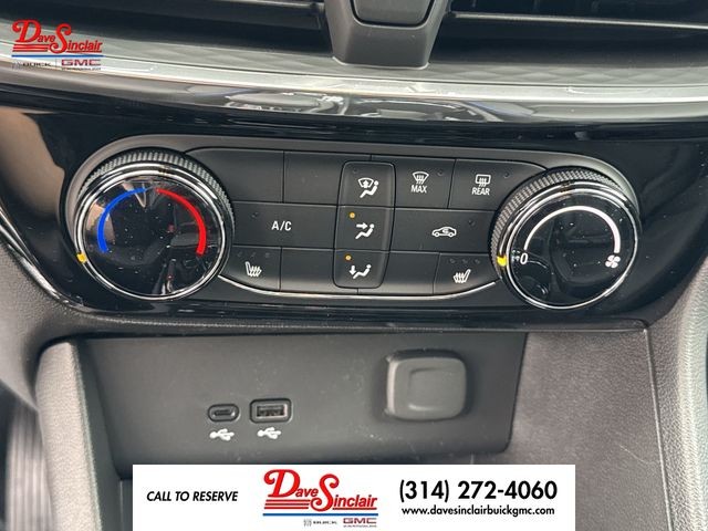 Buick Encore GX Vehicle Full-screen Gallery Image 18