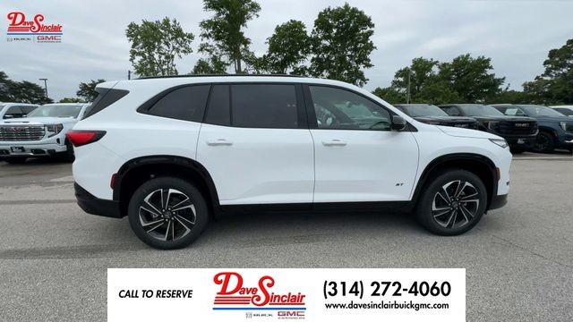 Buick Enclave Vehicle Full-screen Gallery Image 09