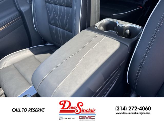 Buick Enclave Vehicle Full-screen Gallery Image 21