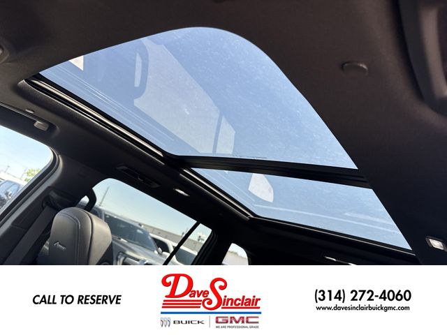 Buick Enclave Vehicle Full-screen Gallery Image 22