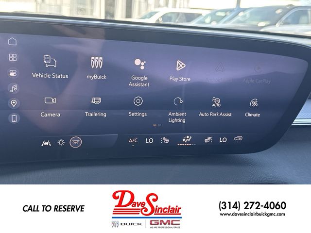 Buick Enclave Vehicle Full-screen Gallery Image 16