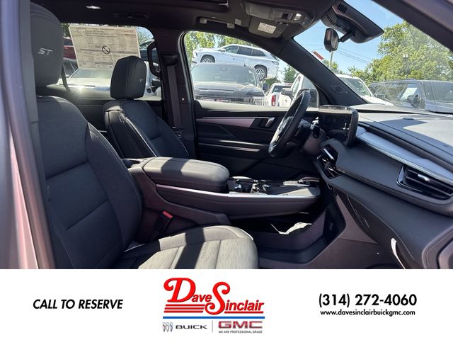 Buick Enclave Vehicle Full-screen Gallery Image 26