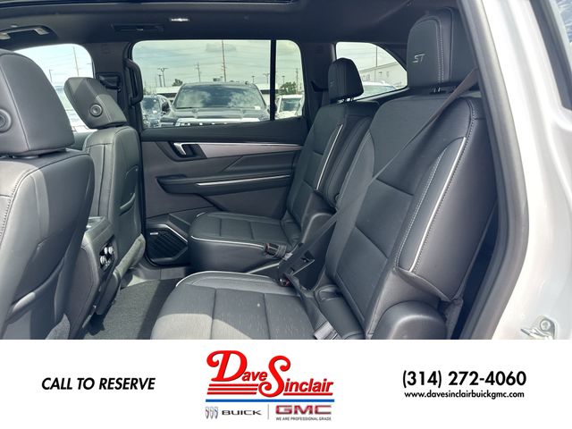 Buick Enclave Vehicle Full-screen Gallery Image 23