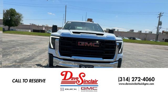 GMC Sierra 2500HD Vehicle Full-screen Gallery Image 03