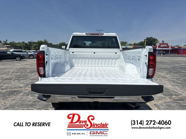 GMC Sierra 2500HD Vehicle Full-screen Gallery Image 23