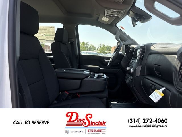 GMC Sierra 2500HD Vehicle Full-screen Gallery Image 24