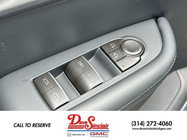 Buick Enclave Vehicle Full-screen Gallery Image 21