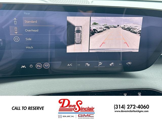 Buick Enclave Vehicle Full-screen Gallery Image 25