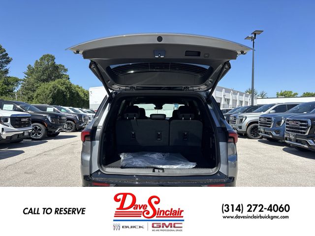 Buick Enclave Vehicle Full-screen Gallery Image 24