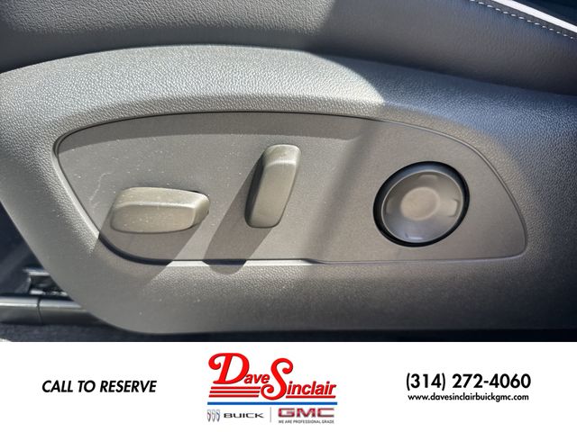 Buick Enclave Vehicle Full-screen Gallery Image 12