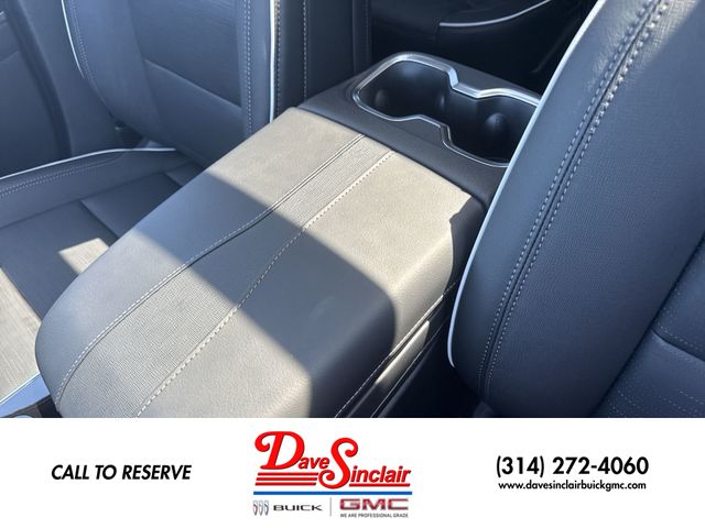 Buick Enclave Vehicle Full-screen Gallery Image 21