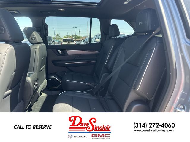 Buick Enclave Vehicle Full-screen Gallery Image 23