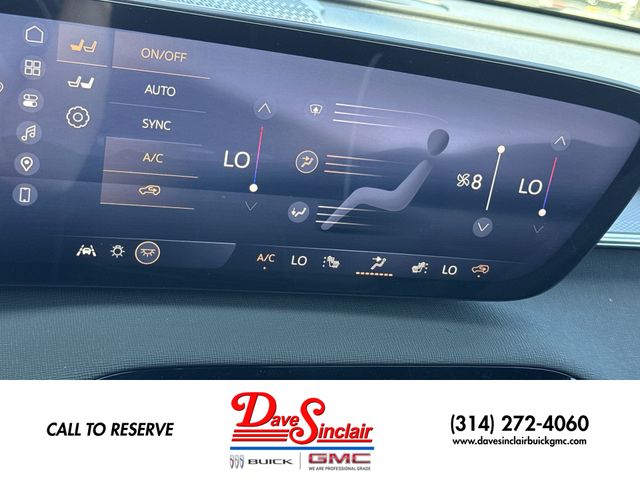 Buick Enclave Vehicle Full-screen Gallery Image 19