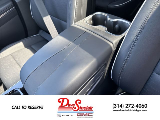 Buick Enclave Vehicle Full-screen Gallery Image 21