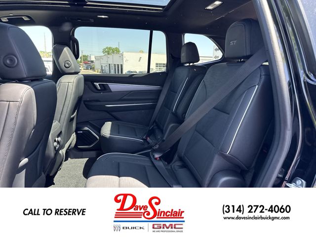 Buick Enclave Vehicle Full-screen Gallery Image 23