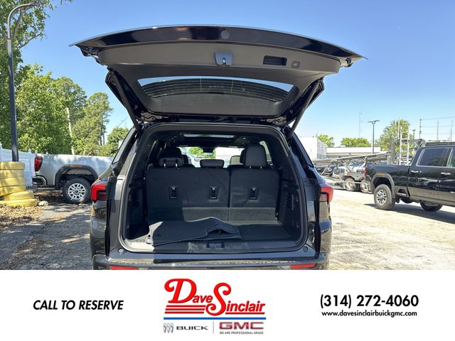 Buick Enclave Vehicle Full-screen Gallery Image 25