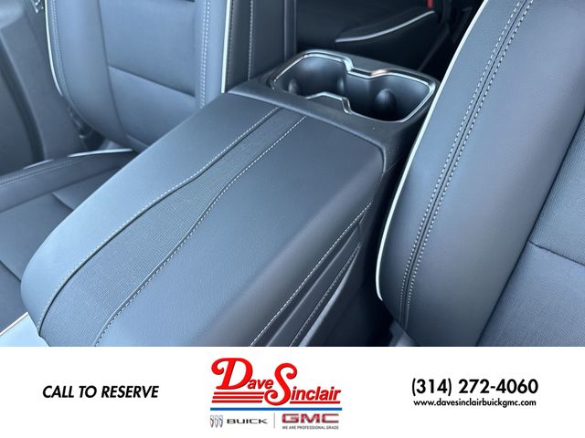 Buick Enclave Vehicle Full-screen Gallery Image 21