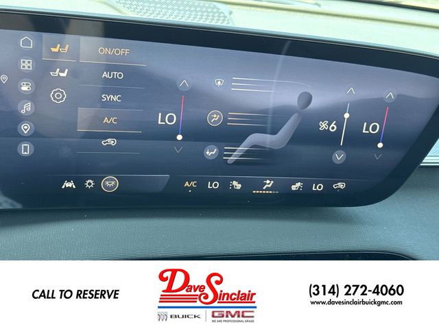 Buick Enclave Vehicle Full-screen Gallery Image 19