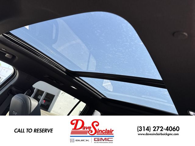 Buick Enclave Vehicle Full-screen Gallery Image 22