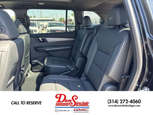 Buick Enclave Vehicle Full-screen Gallery Image 23