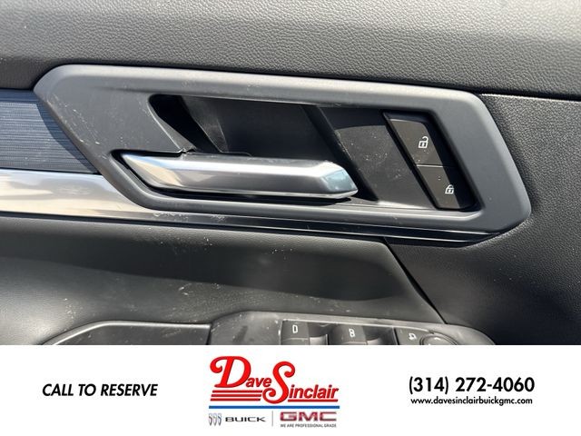 GMC Terrain Vehicle Full-screen Gallery Image 13