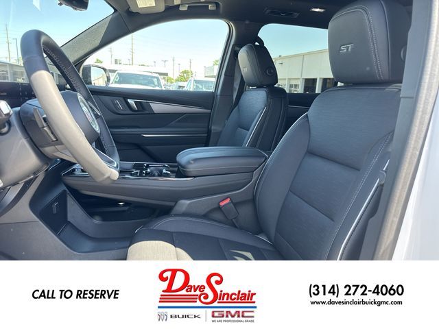 Buick Enclave Vehicle Full-screen Gallery Image 11