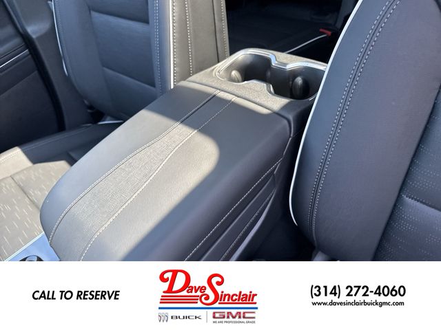 Buick Enclave Vehicle Full-screen Gallery Image 21