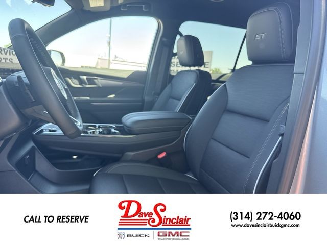 Buick Enclave Vehicle Full-screen Gallery Image 11