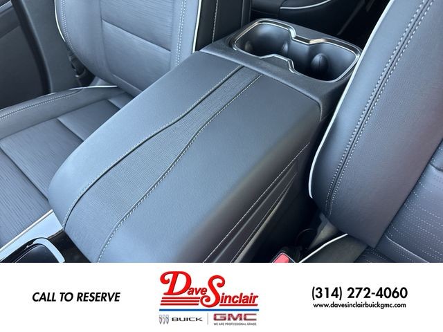 Buick Enclave Vehicle Full-screen Gallery Image 21