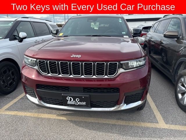 Jeep Grand Cherokee L Vehicle Full-screen Gallery Image 03