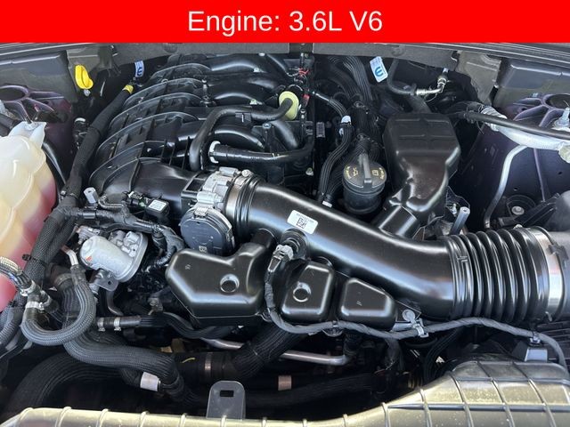 Jeep Grand Cherokee L Vehicle Full-screen Gallery Image 34