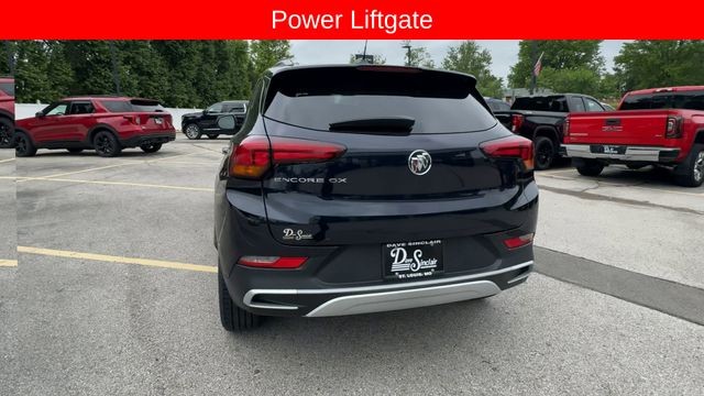 Buick Encore GX Vehicle Full-screen Gallery Image 09