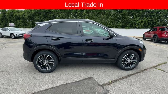 Buick Encore GX Vehicle Full-screen Gallery Image 11