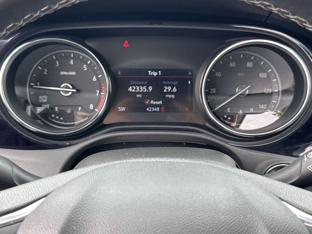 Buick Encore GX Vehicle Full-screen Gallery Image 15