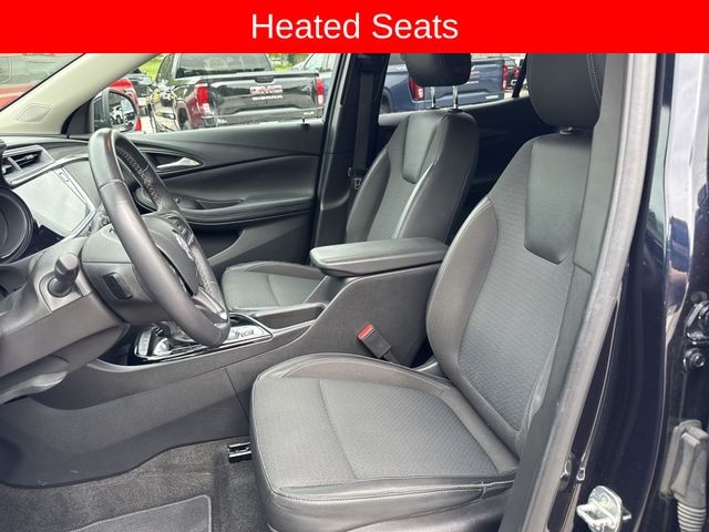 Buick Encore GX Vehicle Full-screen Gallery Image 22