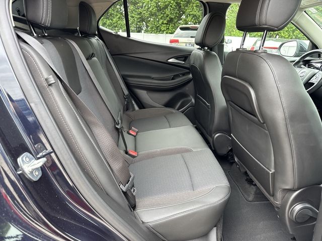 Buick Encore GX Vehicle Full-screen Gallery Image 29