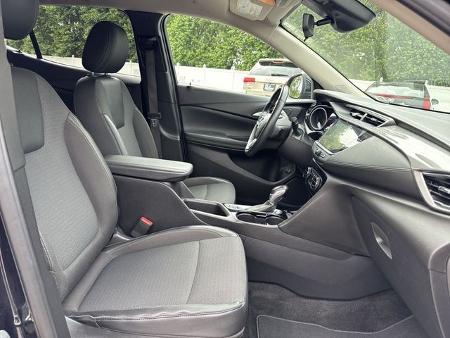 Buick Encore GX Vehicle Full-screen Gallery Image 30