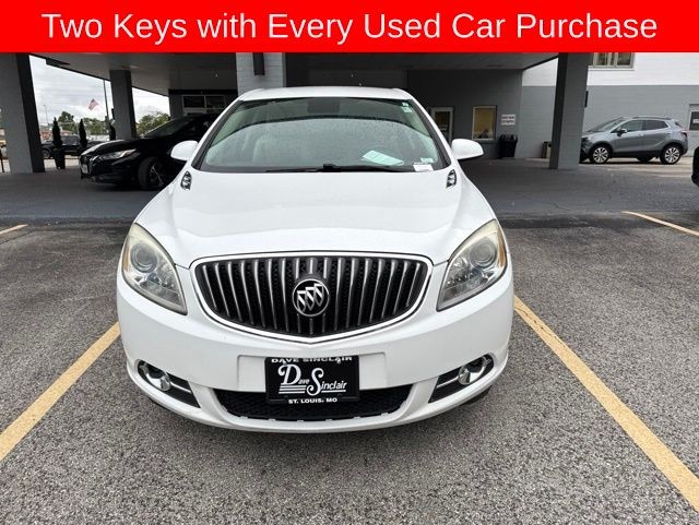 Buick Verano Vehicle Full-screen Gallery Image 05
