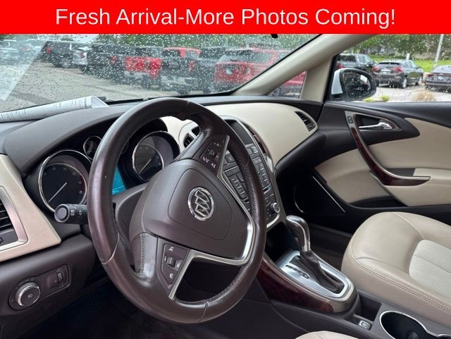 Buick Verano Vehicle Full-screen Gallery Image 11