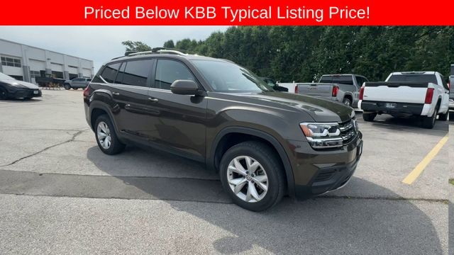 Volkswagen Atlas Vehicle Full-screen Gallery Image 02