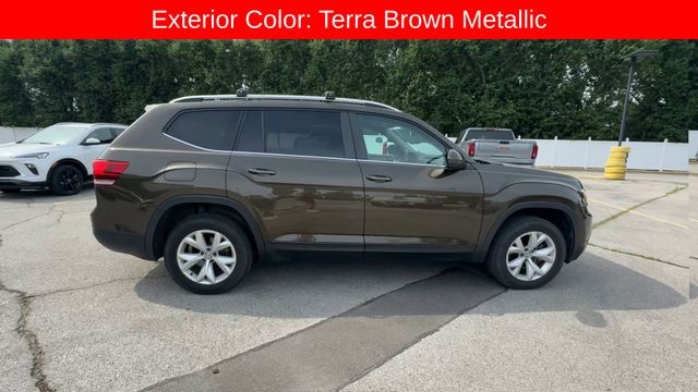 Volkswagen Atlas Vehicle Full-screen Gallery Image 11