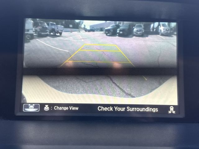 Acura MDX Vehicle Full-screen Gallery Image 15
