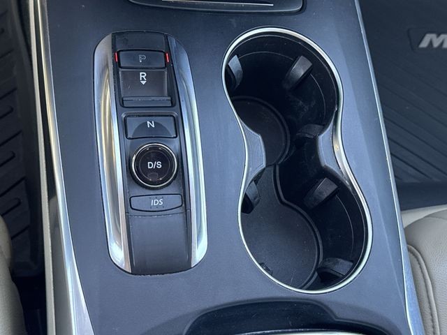 Acura MDX Vehicle Full-screen Gallery Image 16