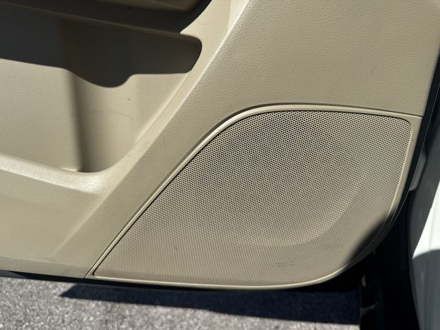 Acura MDX Vehicle Full-screen Gallery Image 25
